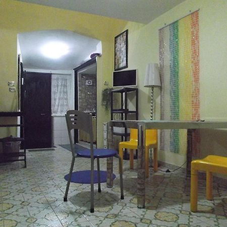 Monolocale Fronte Strada Napoli Centro Storico Villa Kültér fotó