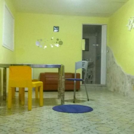 Monolocale Fronte Strada Napoli Centro Storico Villa Kültér fotó